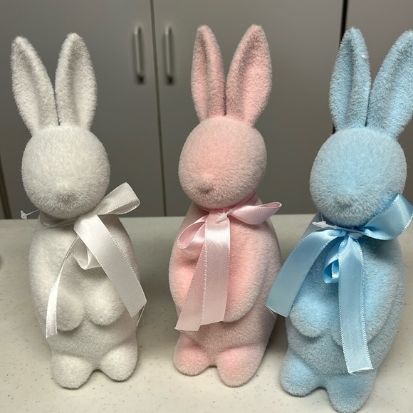 Other - Easter Bunnies Flocked